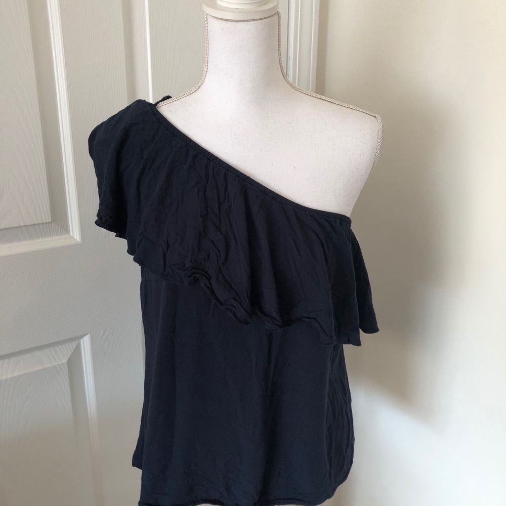π 2/$12 Abercrombie & Fitch Top - Picture 3 of 5